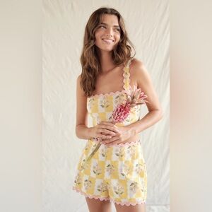 SAYLOR VANKA TOP AND SHORT SET SIZE SMALL